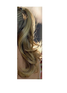 My hair is brown but this the same kind of pony I'm rocking today!